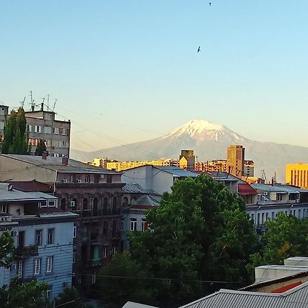 Umba Apartment N3 - Balcony And Mount Ararat View Jerevan Eksteriør billede