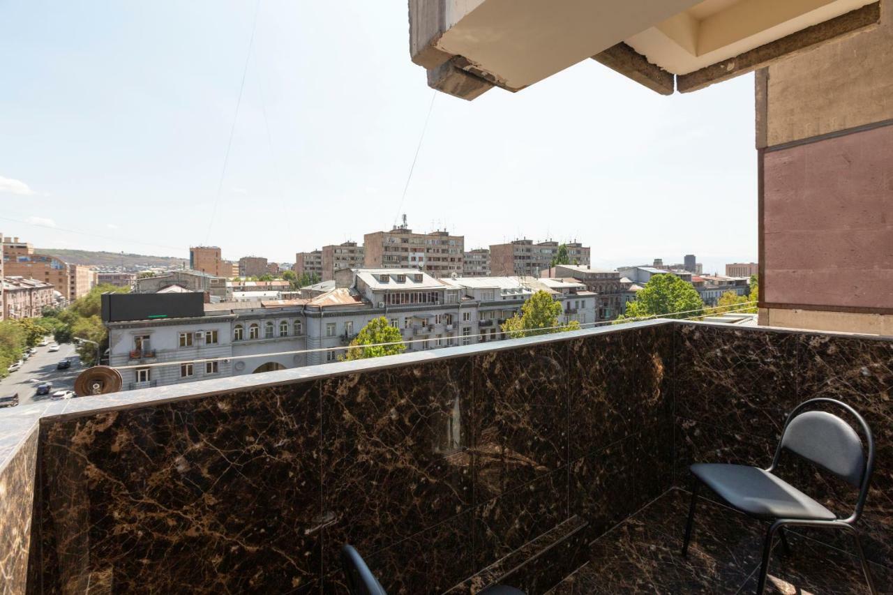 Umba Apartment N3 - Balcony And Mount Ararat View Jerevan Eksteriør billede